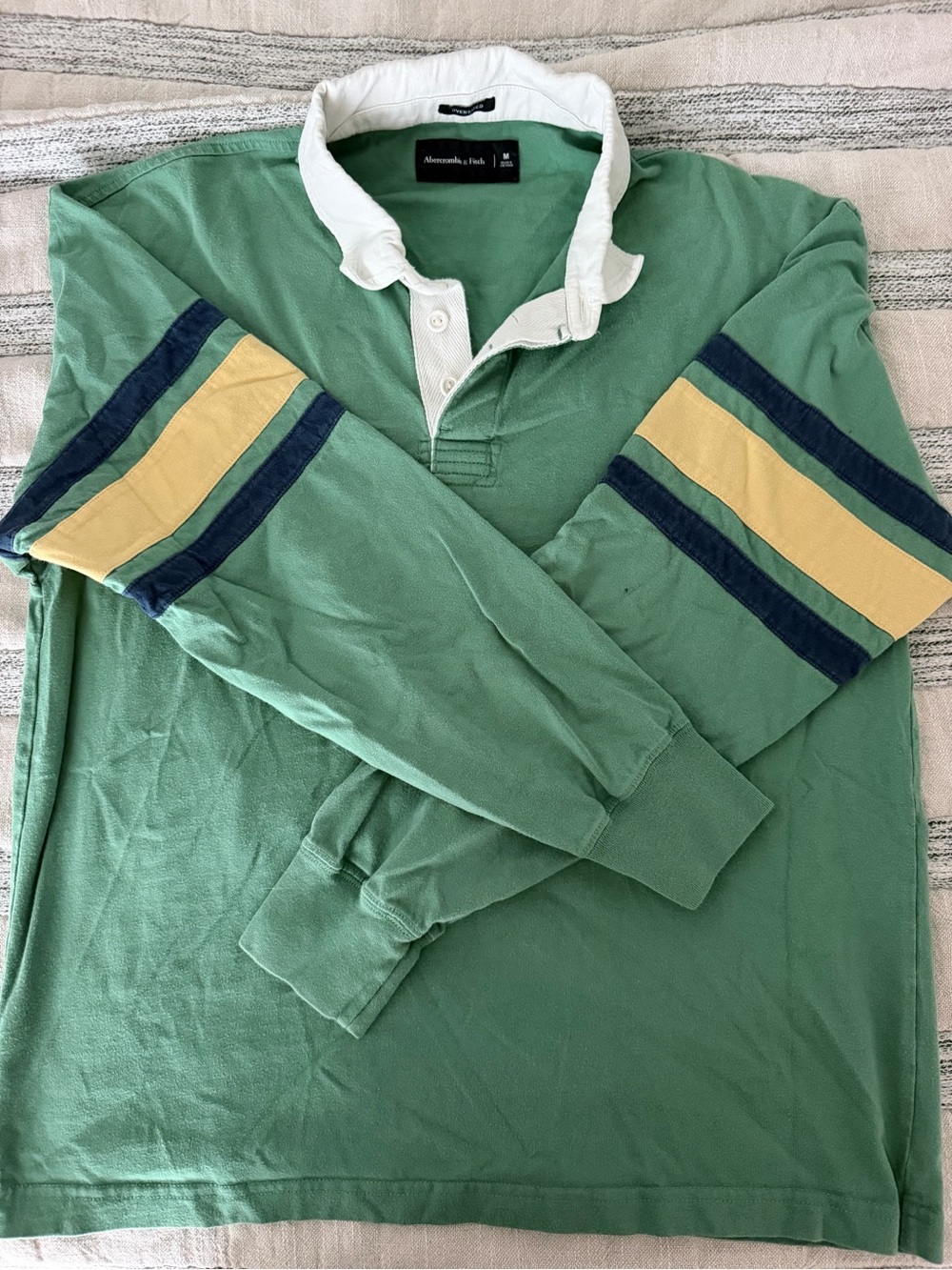 Abercrombie & Fitch Men's Green Rugby Shirt with White Collar